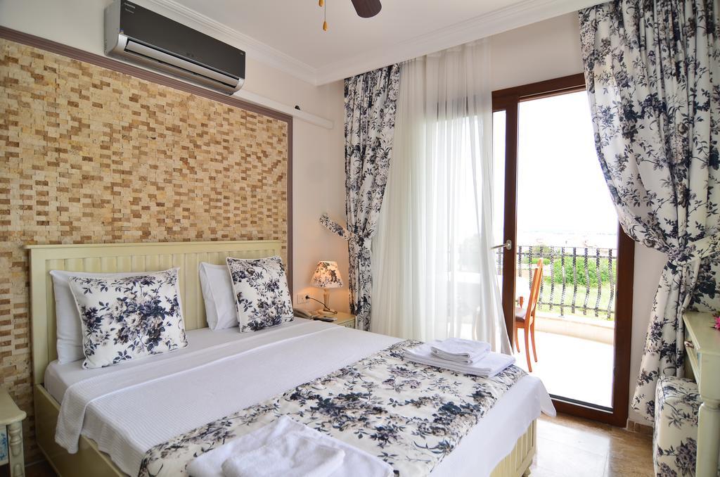 Cunda Paradise Butik Otel ไอวาลิค ภายนอก รูปภาพ